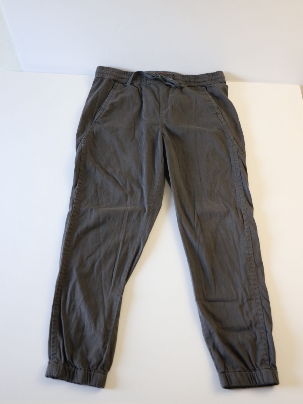 UNIONBAY Women’s Gray Elastic Waist Joggers